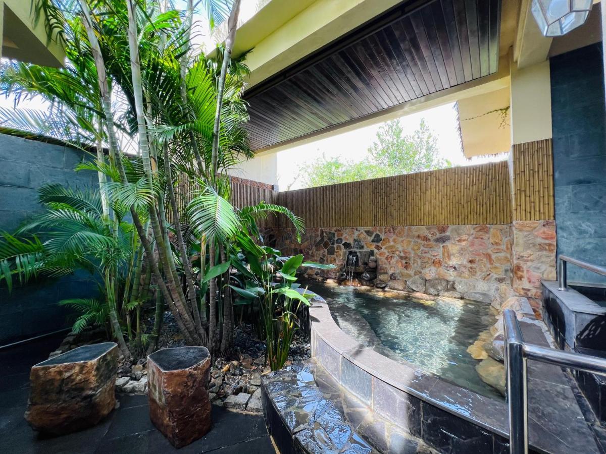 The Blossom Resort Island Da Nang - Onsen Included Курортный комплекс